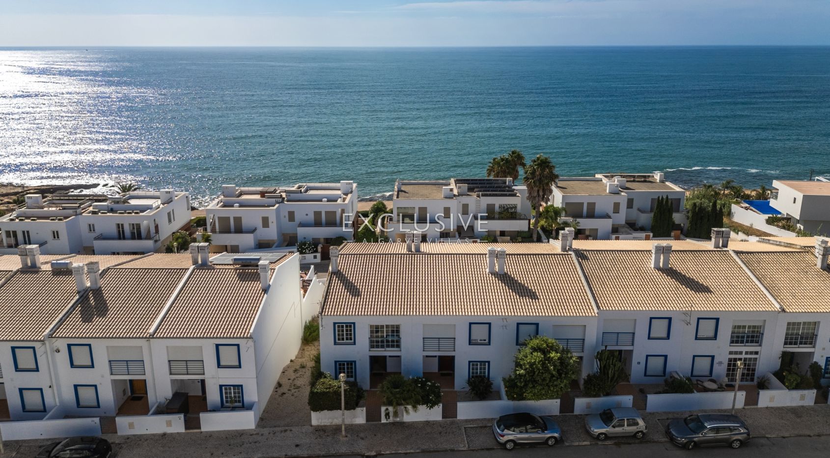 Terraced house with sea views, walking distance to the centre in Praia da Luz