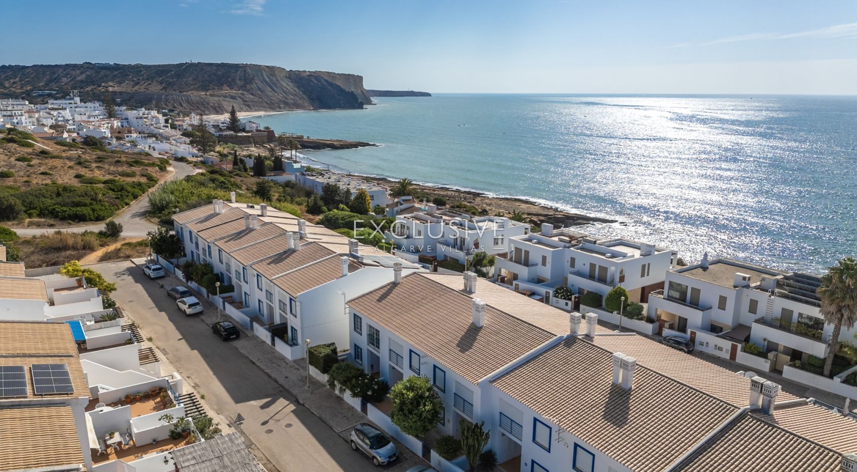 Terraced house with sea views, walking distance to the centre in Praia da Luz