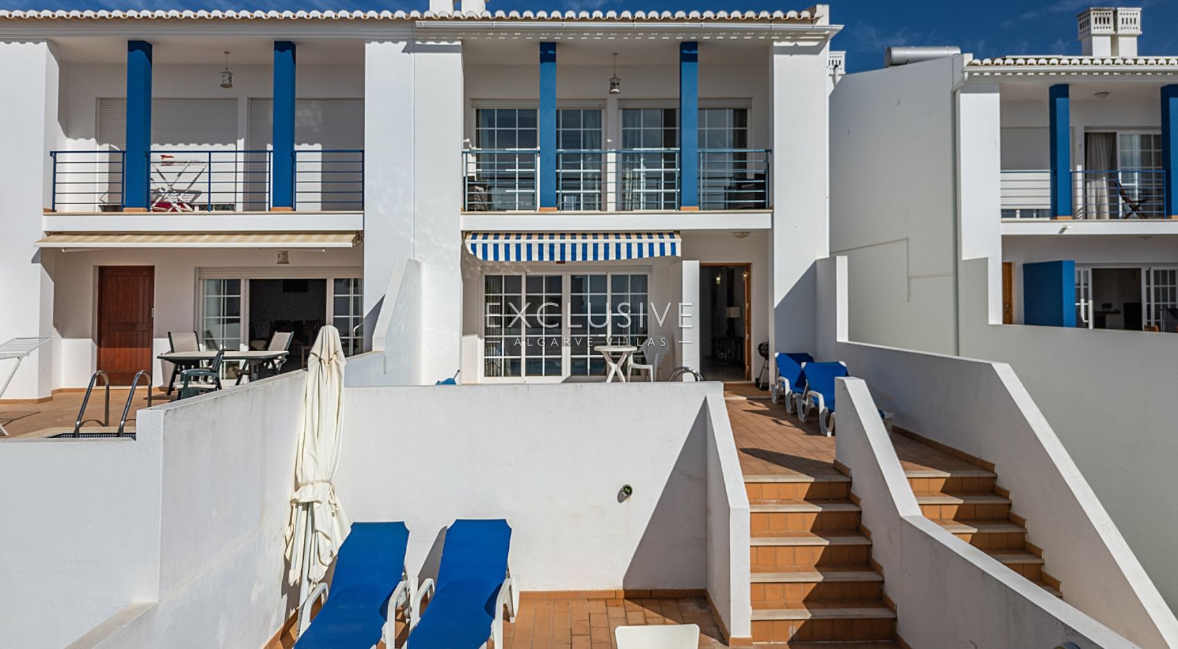Terraced house with sea views, walking distance to the centre in Praia da Luz