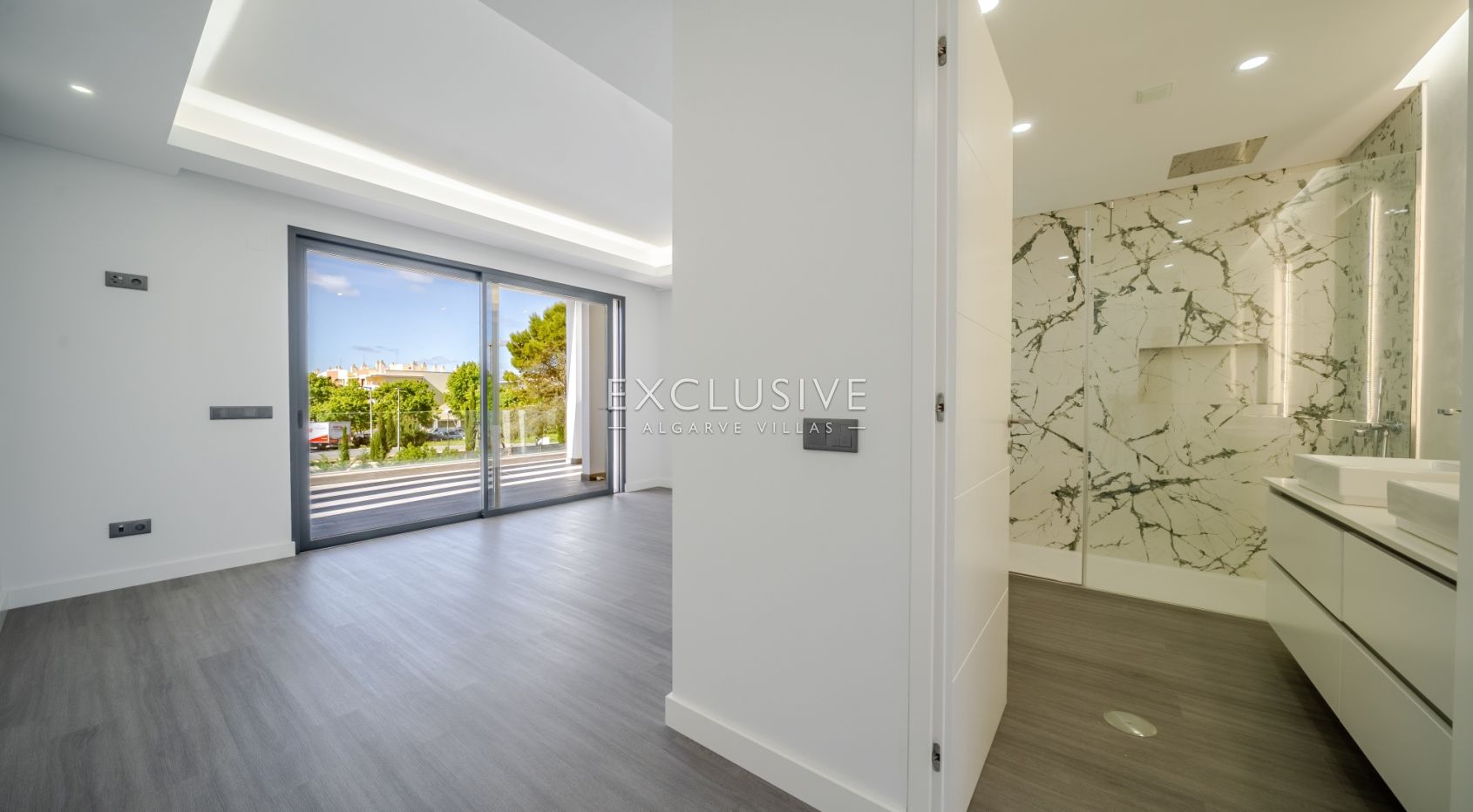 Comprar uma moradia nova 3+1 moderna numa zona muito procurada em Vilamoura