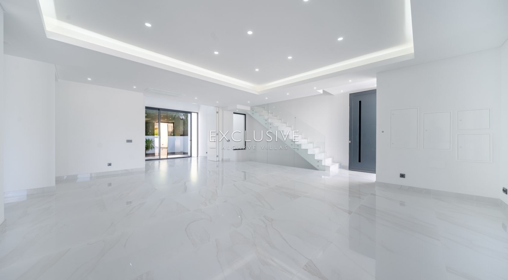 Comprar uma moradia nova 3+1 moderna numa zona muito procurada em Vilamoura