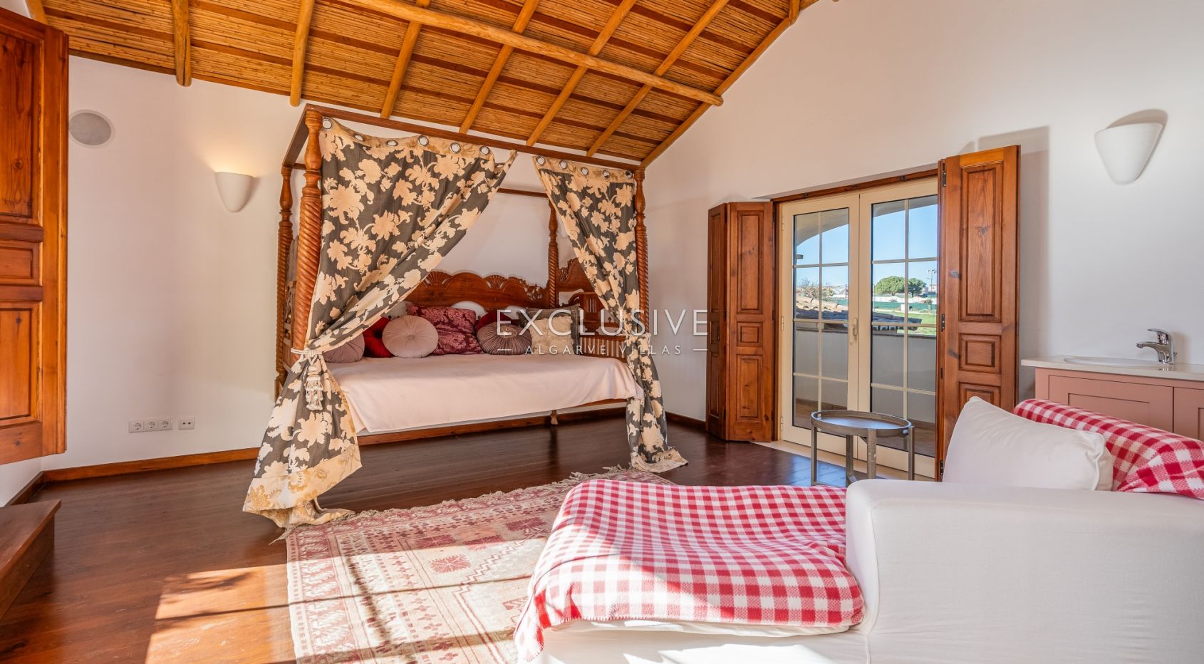 Exquise propriété de luxe avec vue sur la mer à Lagos près des plages et du terrain de golf