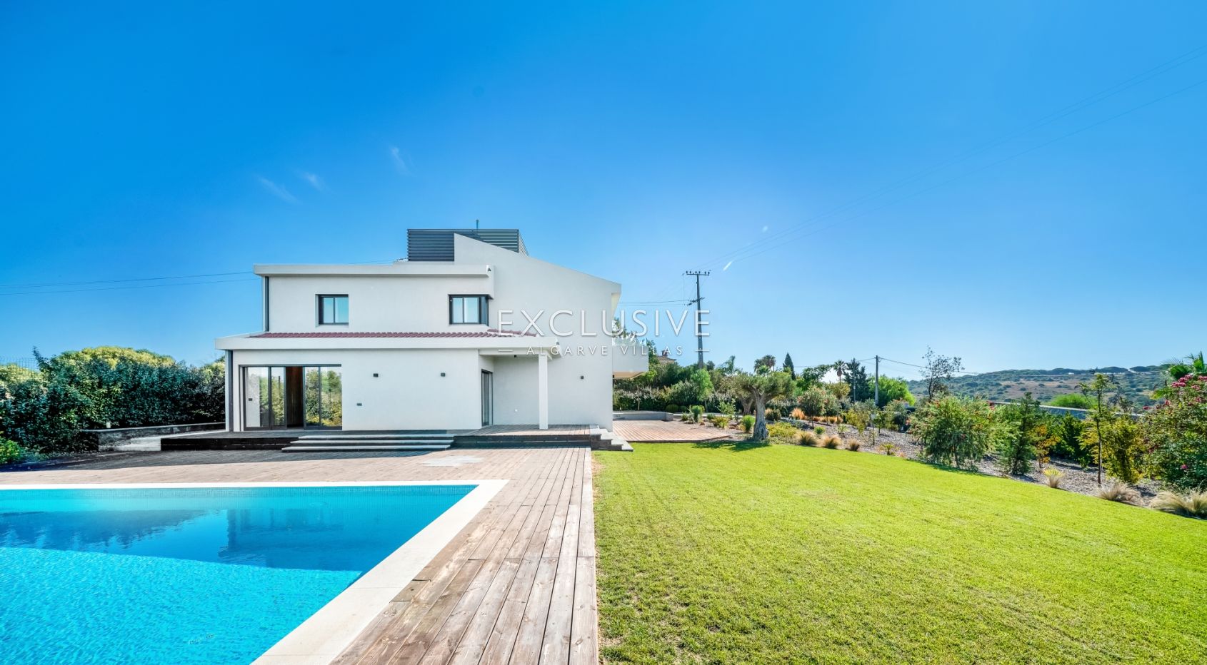 7 bedroom modern villa near Quarteira Beach, Algarve