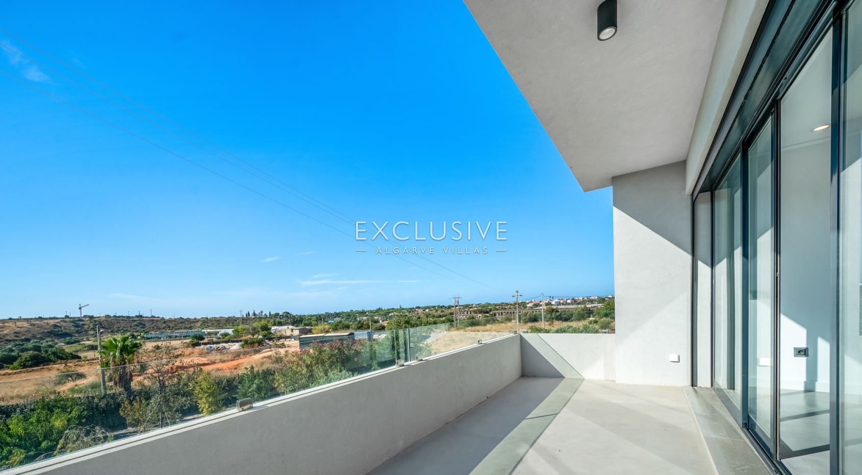 7 bedroom modern villa near Quarteira Beach, Algarve