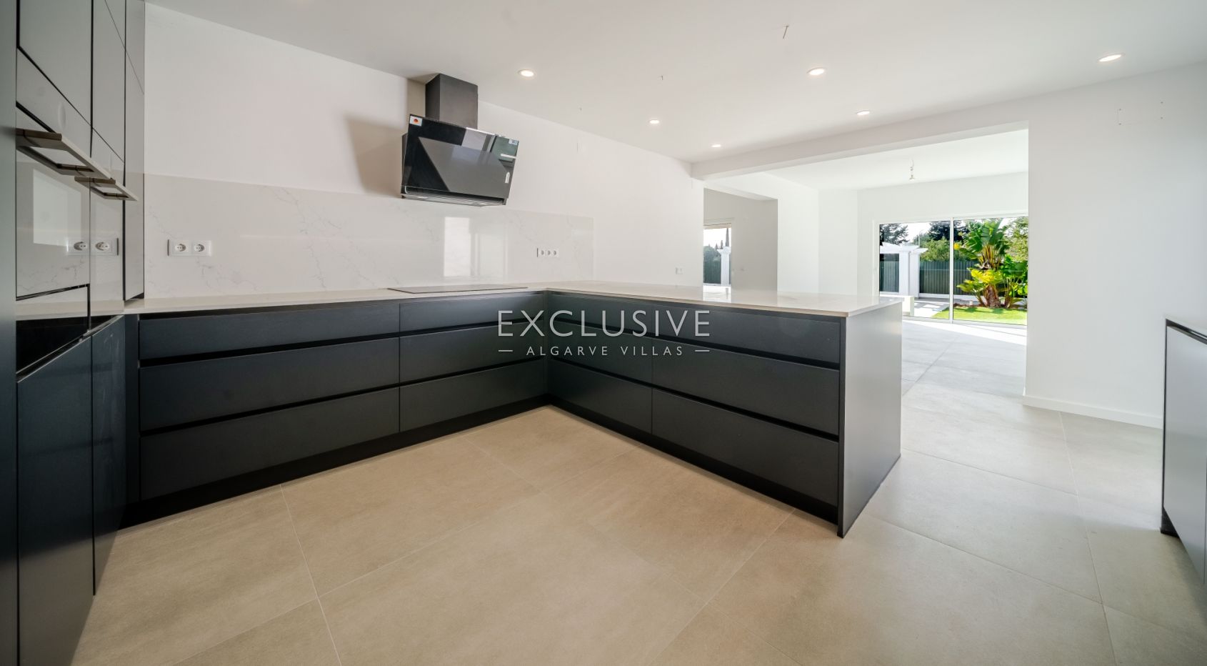 villa rénovée de 4 chambres à Vilamoura, Algarve