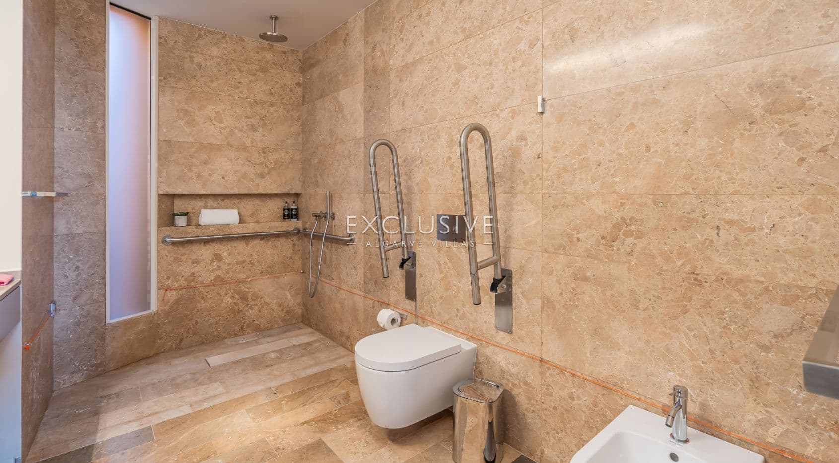 Resale, buy luxury property on Palmares golfcourse resort in Lagos