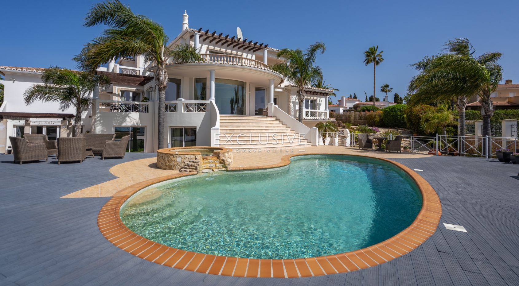 villa de 4+3 chambres avec vue sur la mer et les falaises Carvoeiro, Algarve