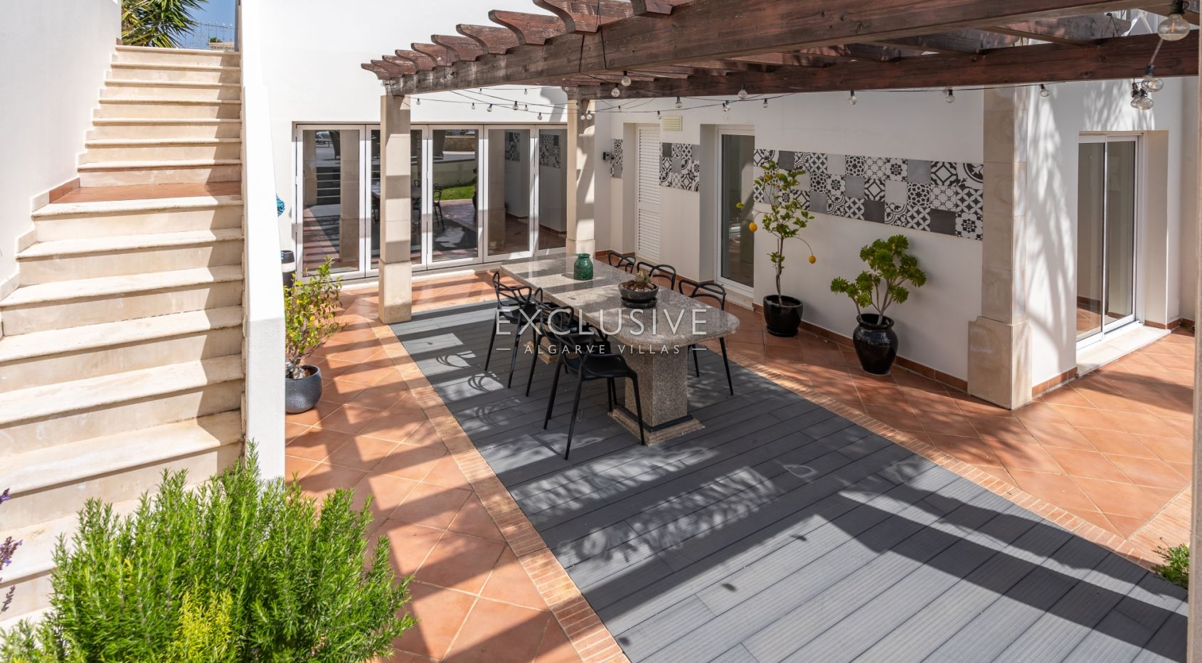 villa de 4+3 chambres avec vue sur la mer et les falaises Carvoeiro, Algarve