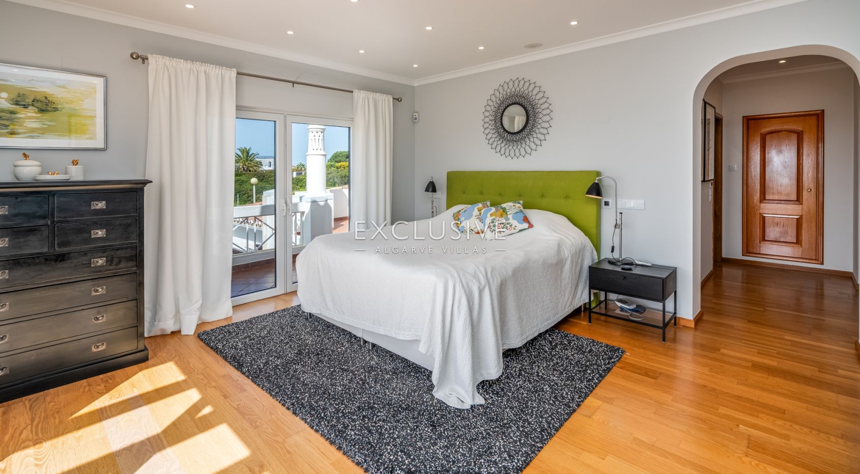villa de 4+3 chambres avec vue sur la mer et les falaises Carvoeiro, Algarve