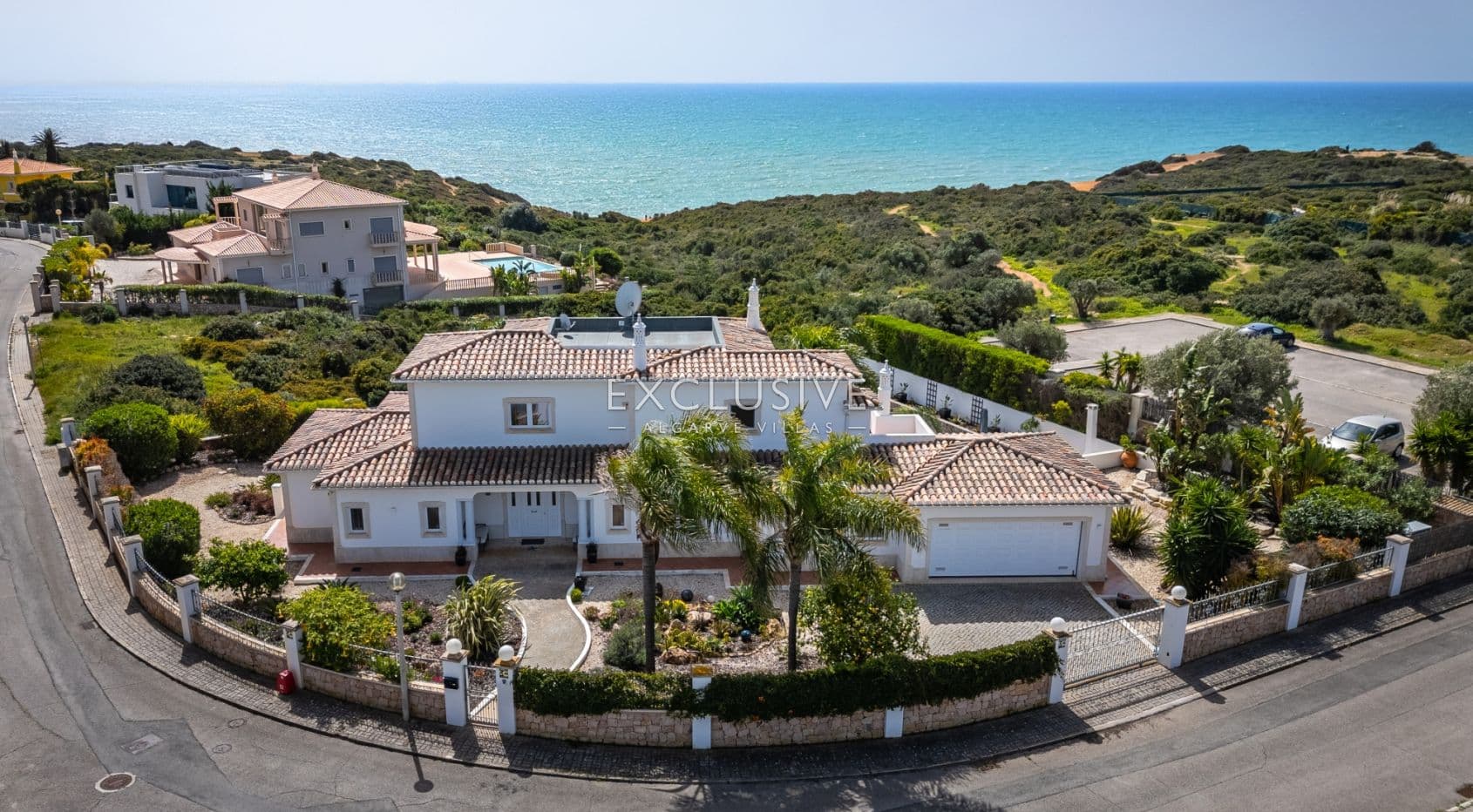 4+3 Schlafzimmer Villa in erster Meereslinie mit Klippen- und Meerblick Carvoeiro, Alga-2