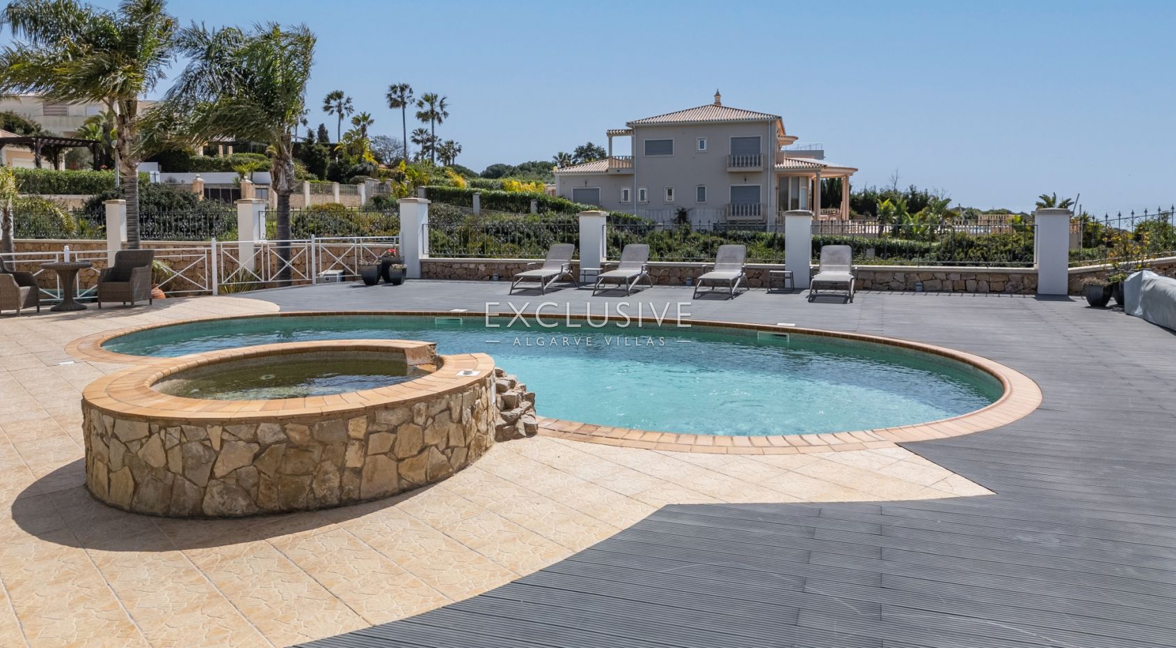 villa de 4+3 chambres avec vue sur la mer et les falaises Carvoeiro, Algarve