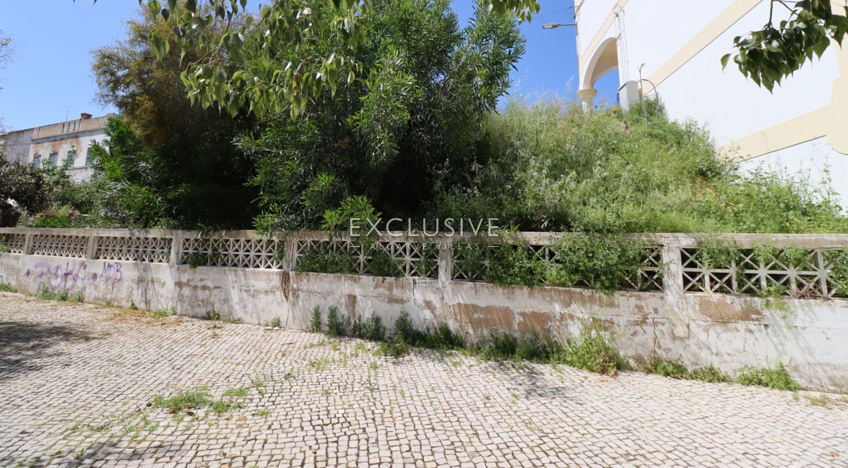 Carvoeiro centre building plot within walking distance to the beach, unique opportunity