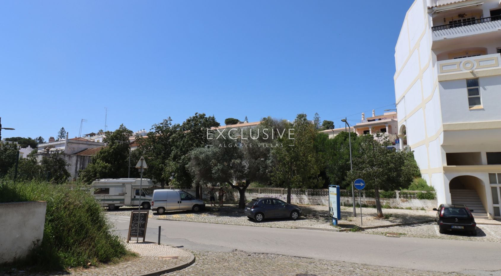 Carvoeiro centre building plot within walking distance to the beach, unique opportunity