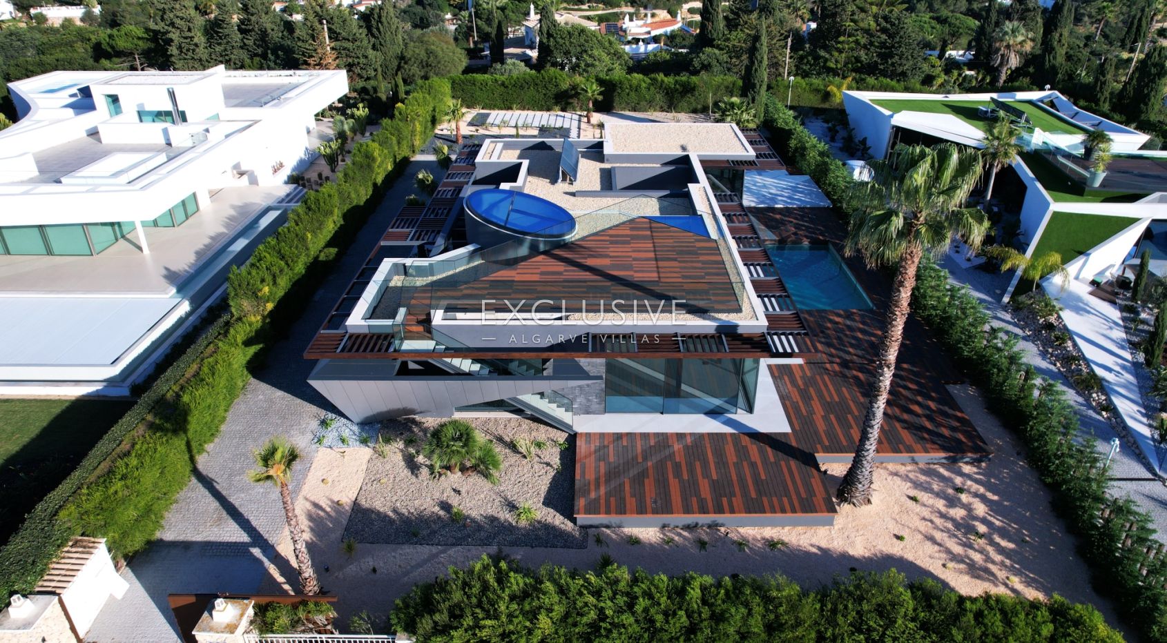 4 Schlafzimmer moderne Villa mit Pool und Meerblick in Carvoeiro, Algarve