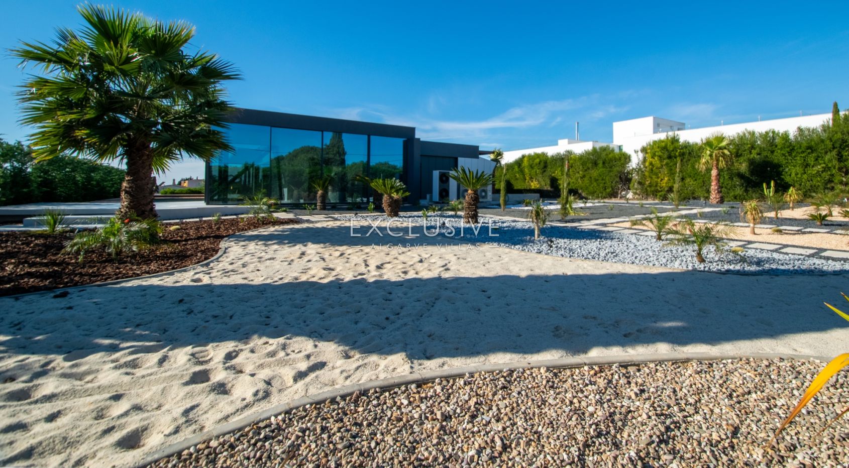 4 Schlafzimmer moderne Villa mit Pool und Meerblick in Carvoeiro, Algarve
