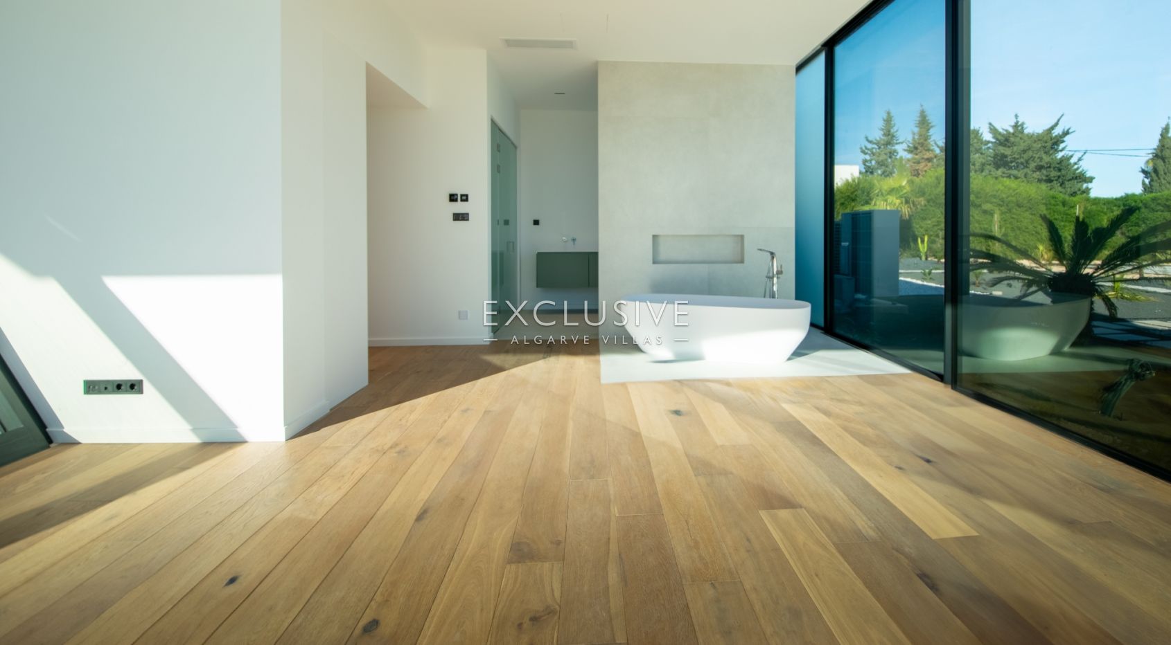 4 Schlafzimmer moderne Villa mit Pool und Meerblick in Carvoeiro, Algarve