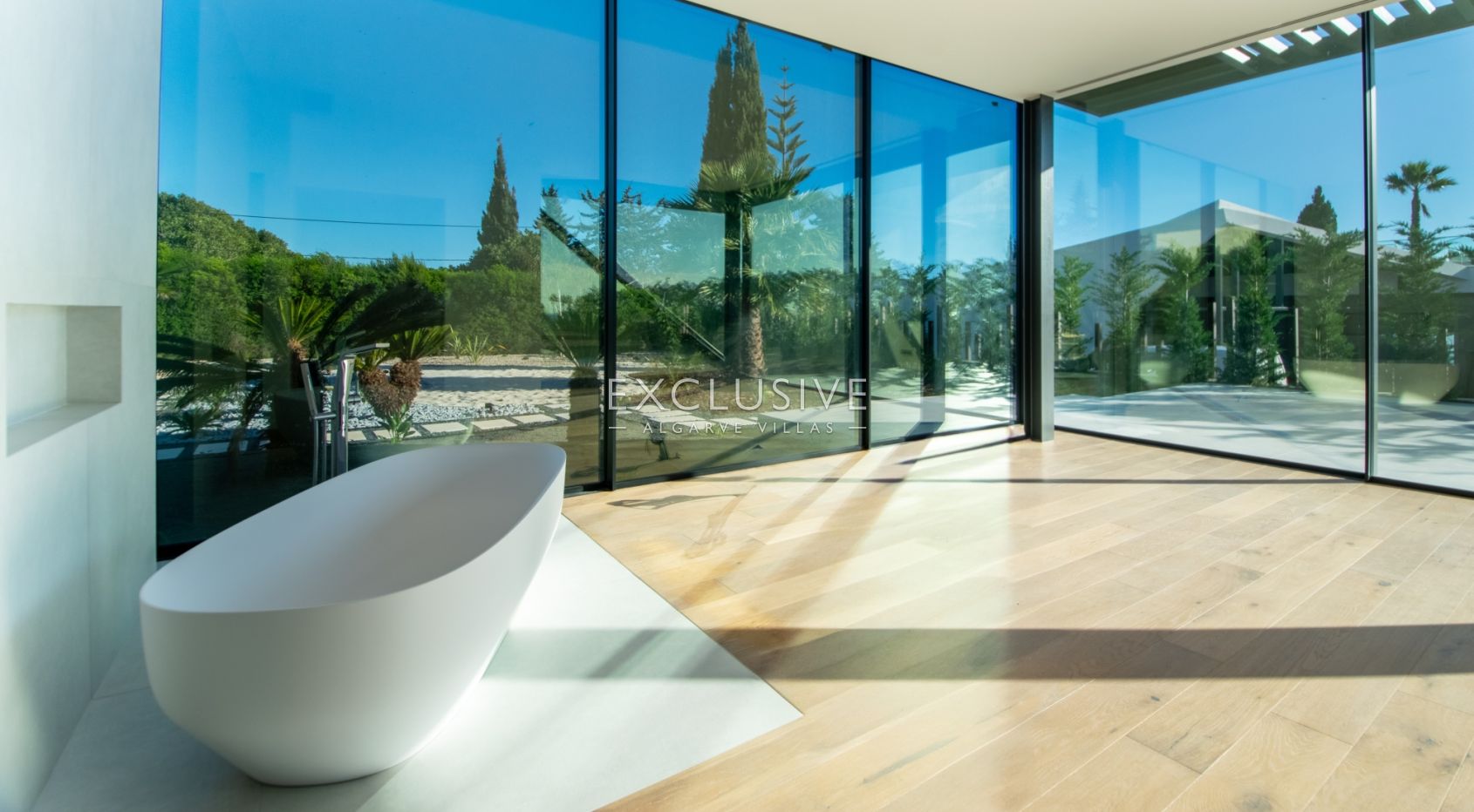 4 Schlafzimmer moderne Villa mit Pool und Meerblick in Carvoeiro, Algarve