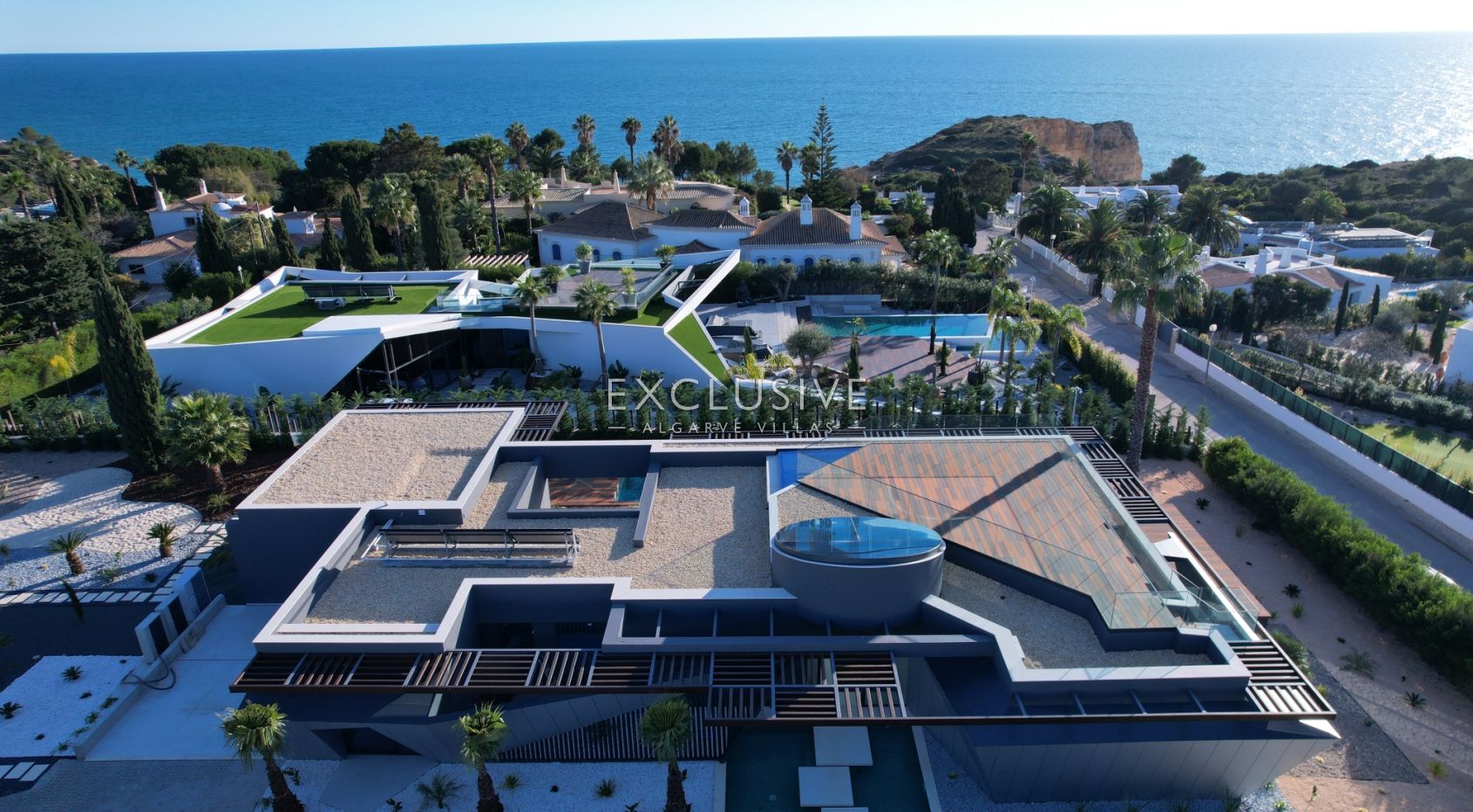 4 Schlafzimmer moderne Villa mit Pool und Meerblick in Carvoeiro, Algarve