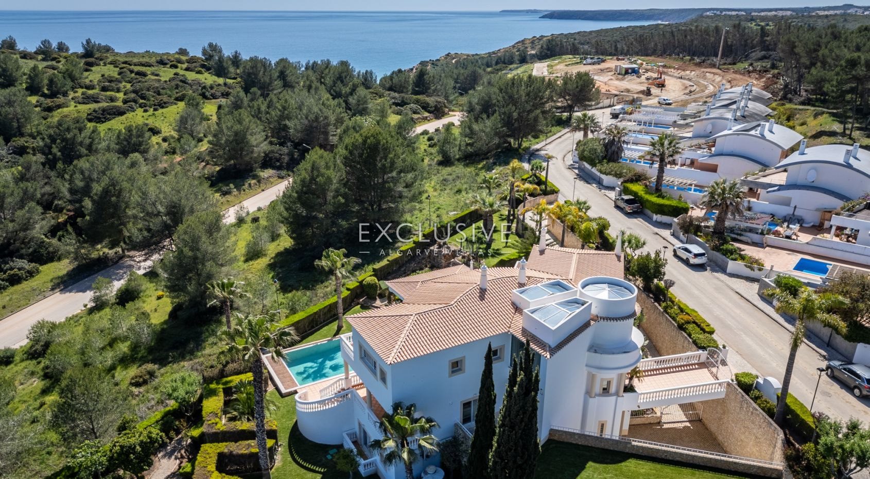 Villa de Luxe avec Vue Panoramique dans le Parc Naturel de l’Algarve Occidental