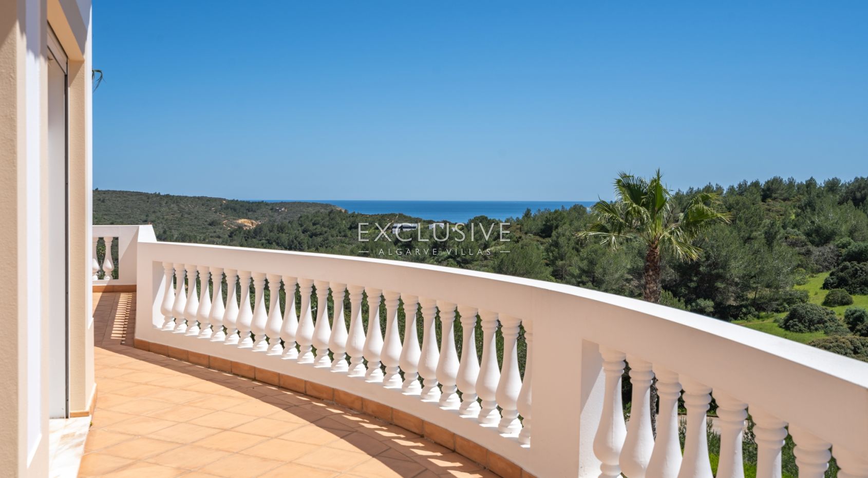 Villa de Luxe avec Vue Panoramique dans le Parc Naturel de l’Algarve Occidental