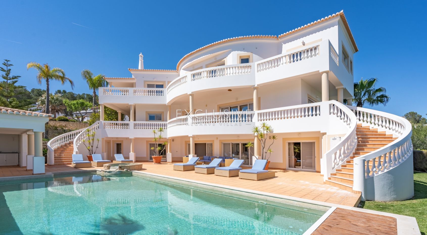 Villa de Luxe avec Vue Panoramique dans le Parc Naturel de l’Algarve Occidental