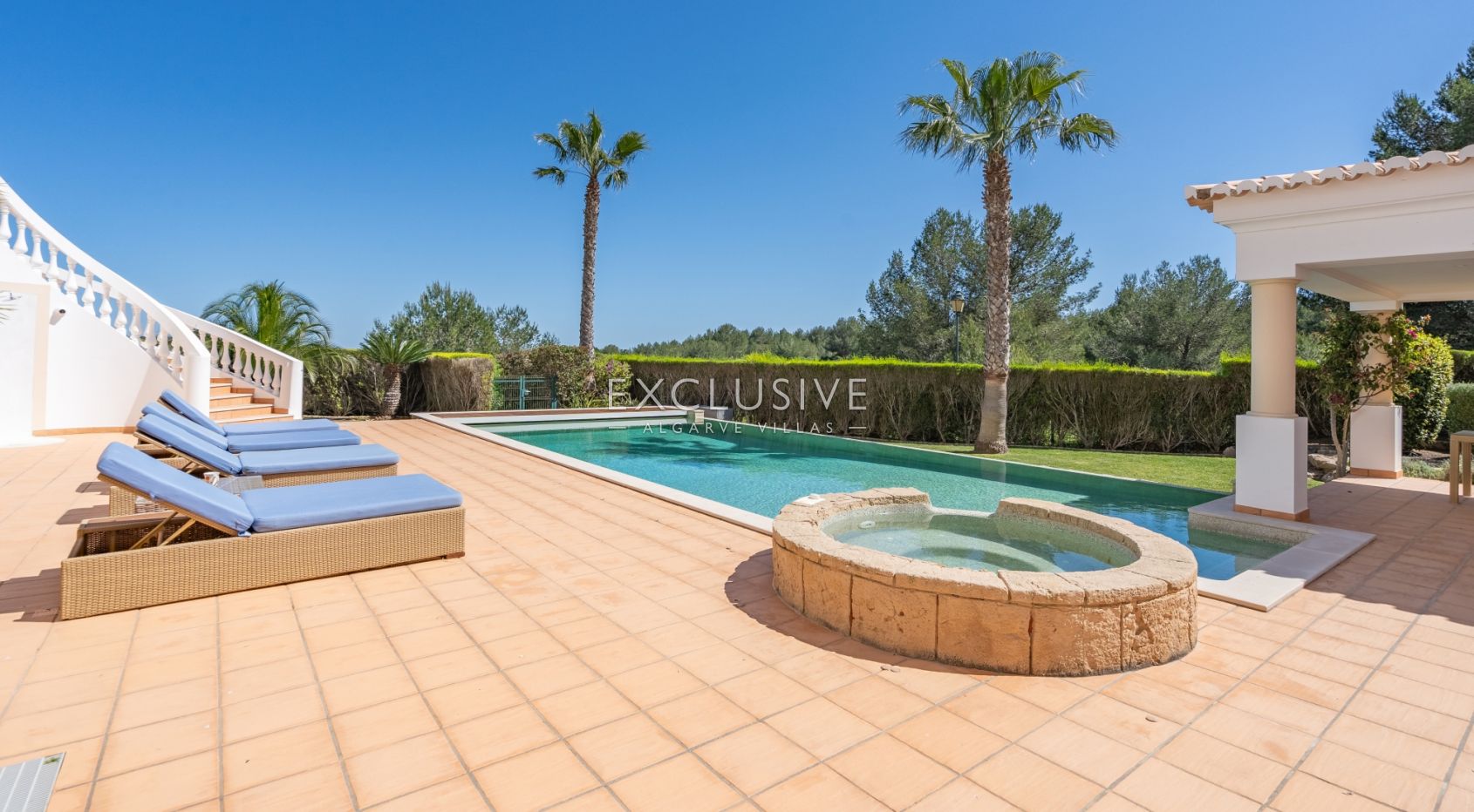 Villa de Luxe avec Vue Panoramique dans le Parc Naturel de l’Algarve Occidental