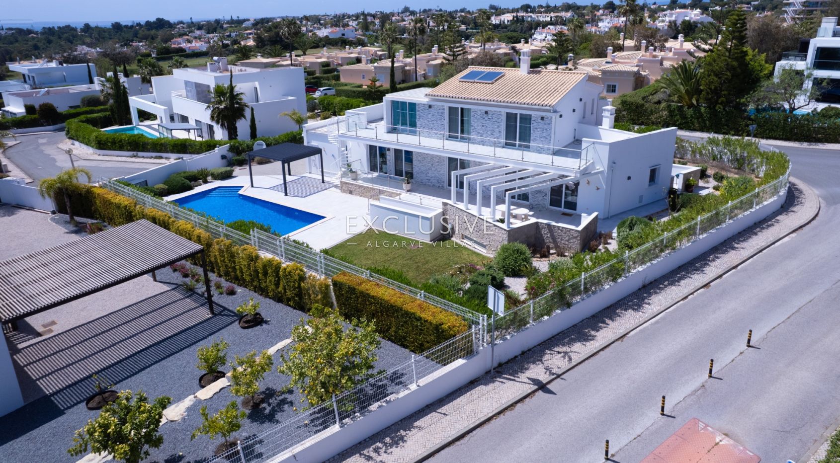 une propriété à Carvoeiro - Luxury 4 bedroom villa with pool with sea views, Algarve