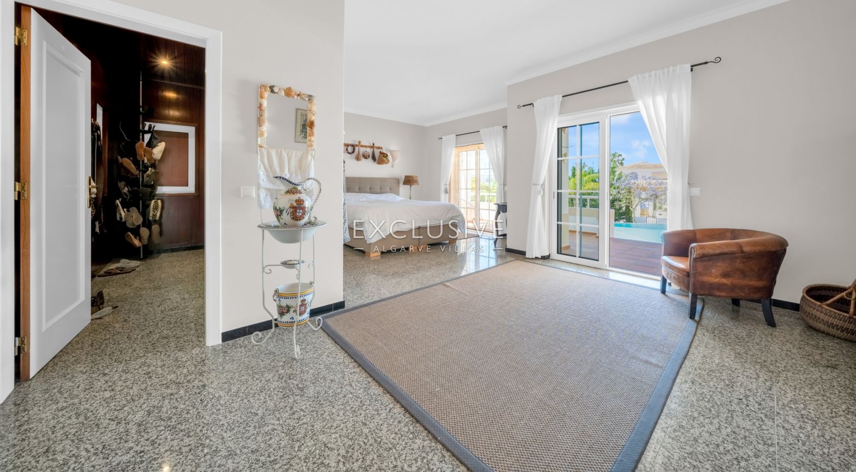 Charming Villa with seaview close to the beach, Alvor, Algarve