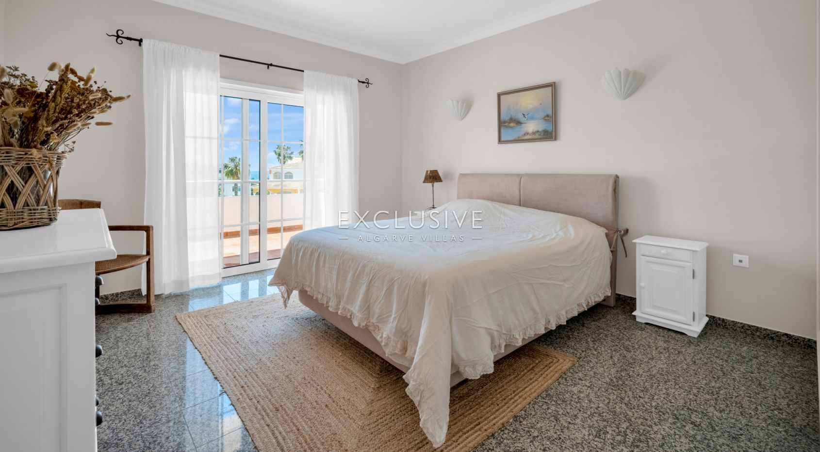 Charming Villa with seaview close to the beach, Alvor, Algarve