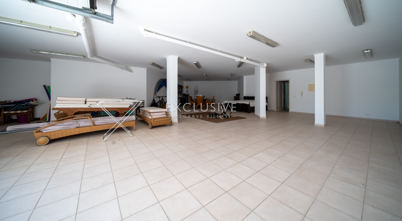Charming Villa with seaview close to the beach, Alvor, Algarve