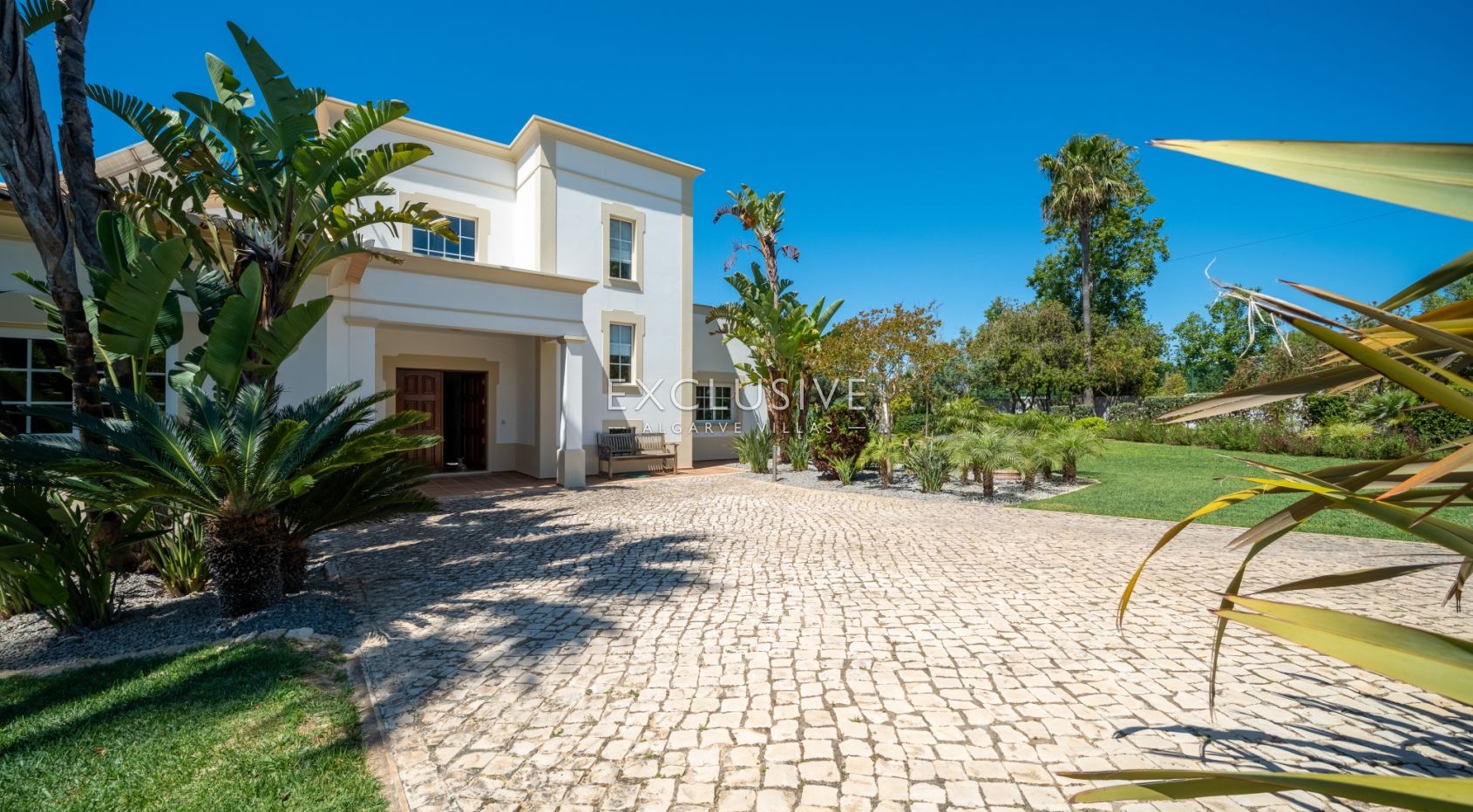 Charming Villa with seaview close to the beach, Alvor, Algarve