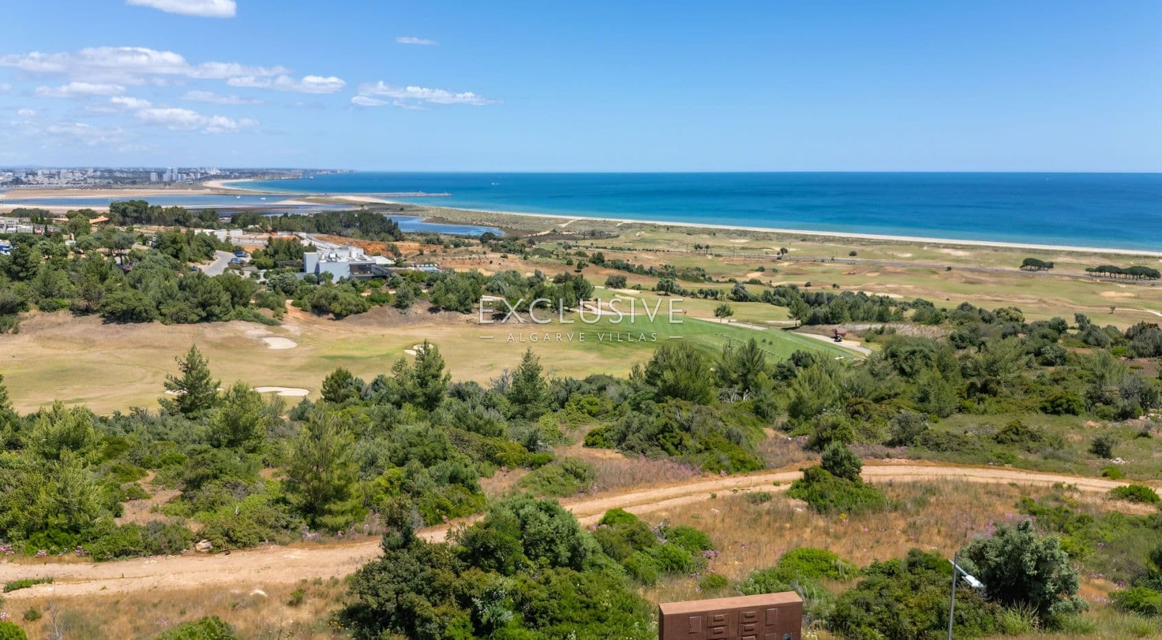 Außergewöhnliches Grundstück mit Meer- und Golfblick im Palmares Golf Resort, Algarve-1