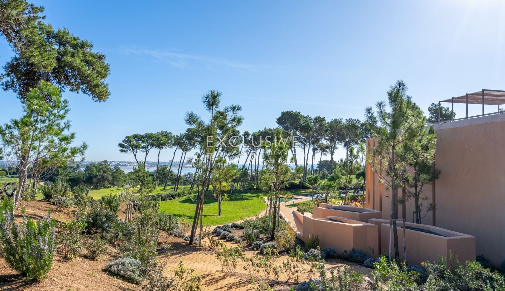 Stylish 2 Bedroom Apartment with Sea Views at Palmares Golf Resort – Resale Opportunity