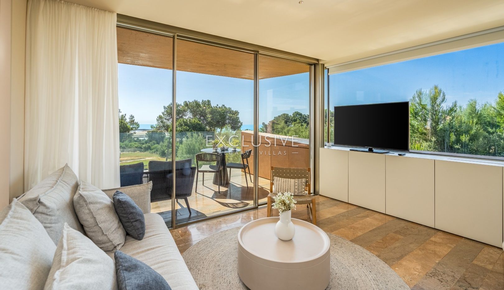 Stylish 2 Bedroom Apartment with Sea Views at Palmares Golf Resort – Resale Opportunity