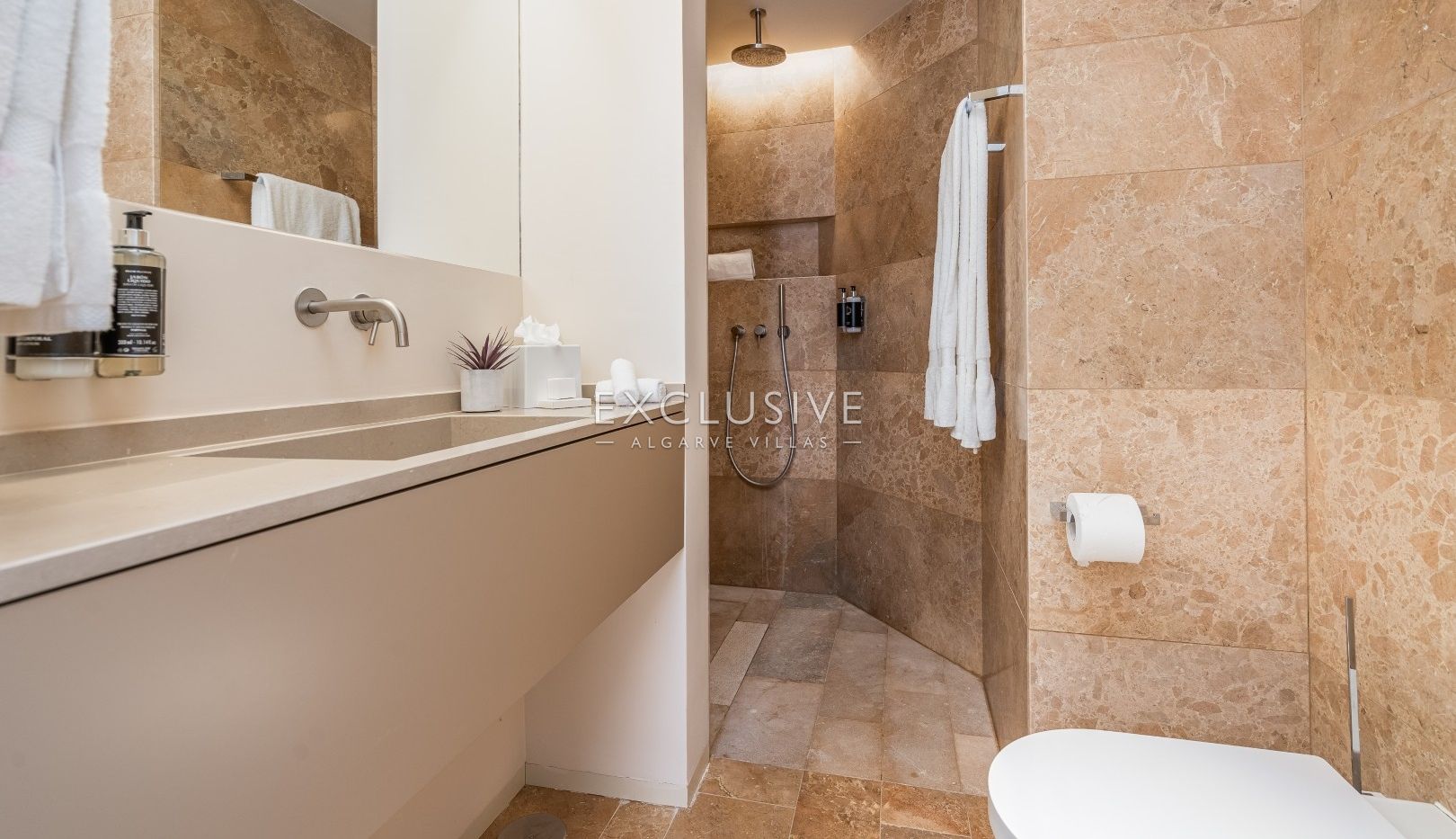 Stylish 2 Bedroom Apartment with Sea Views at Palmares Golf Resort – Resale Opportunity