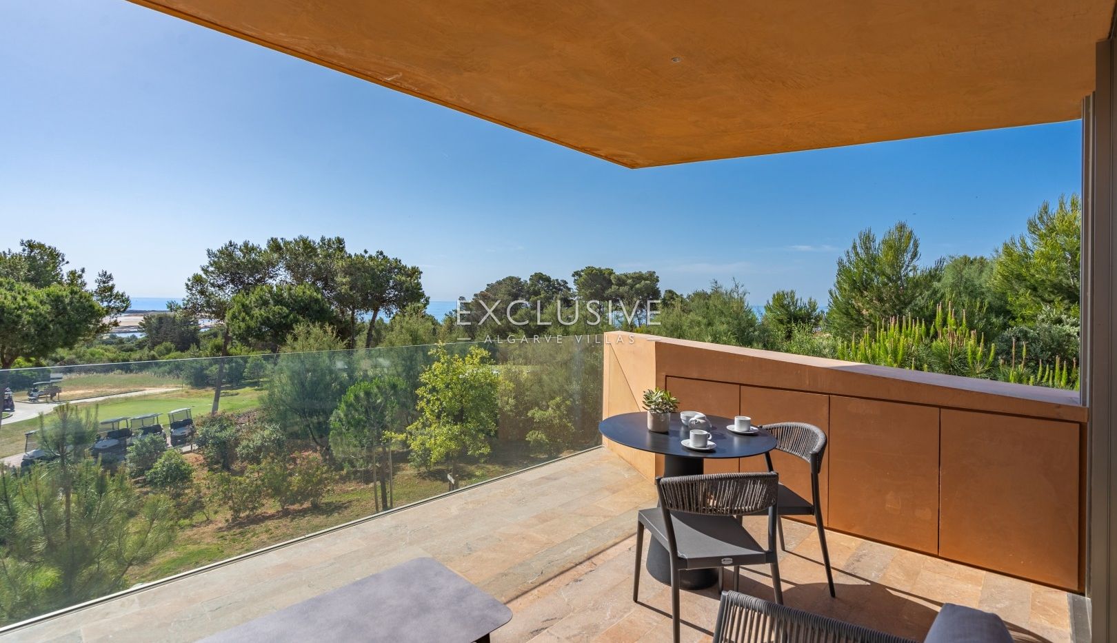 Stylish 2 Bedroom Apartment with Sea Views at Palmares Golf Resort – Resale Opportunity