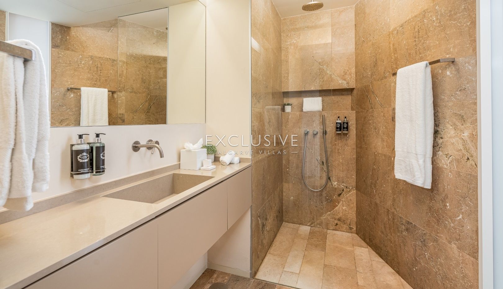Stylish 2 Bedroom Apartment with Sea Views at Palmares Golf Resort – Resale Opportunity