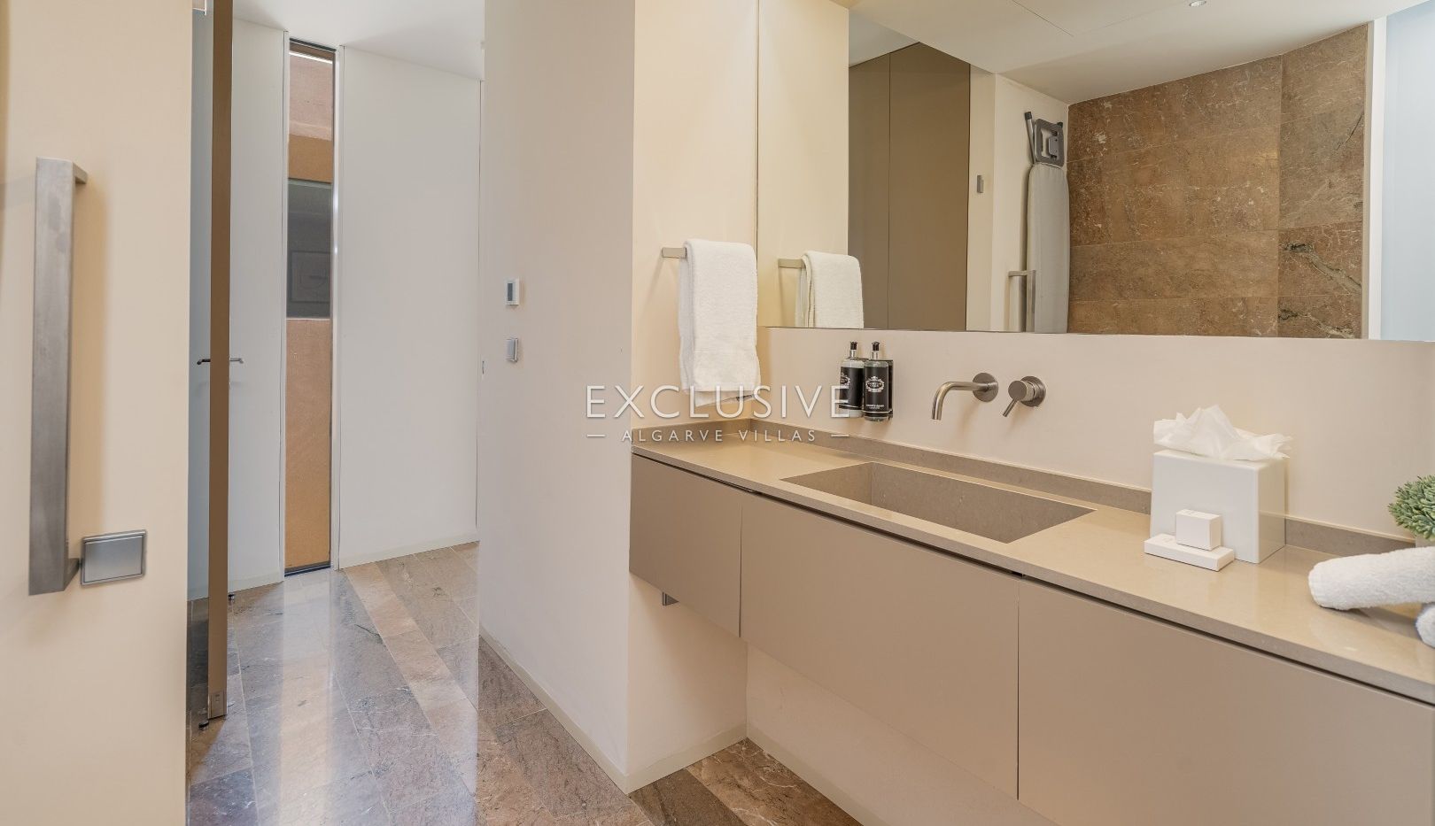 Stylish 2 Bedroom Apartment with Sea Views at Palmares Golf Resort – Resale Opportunity
