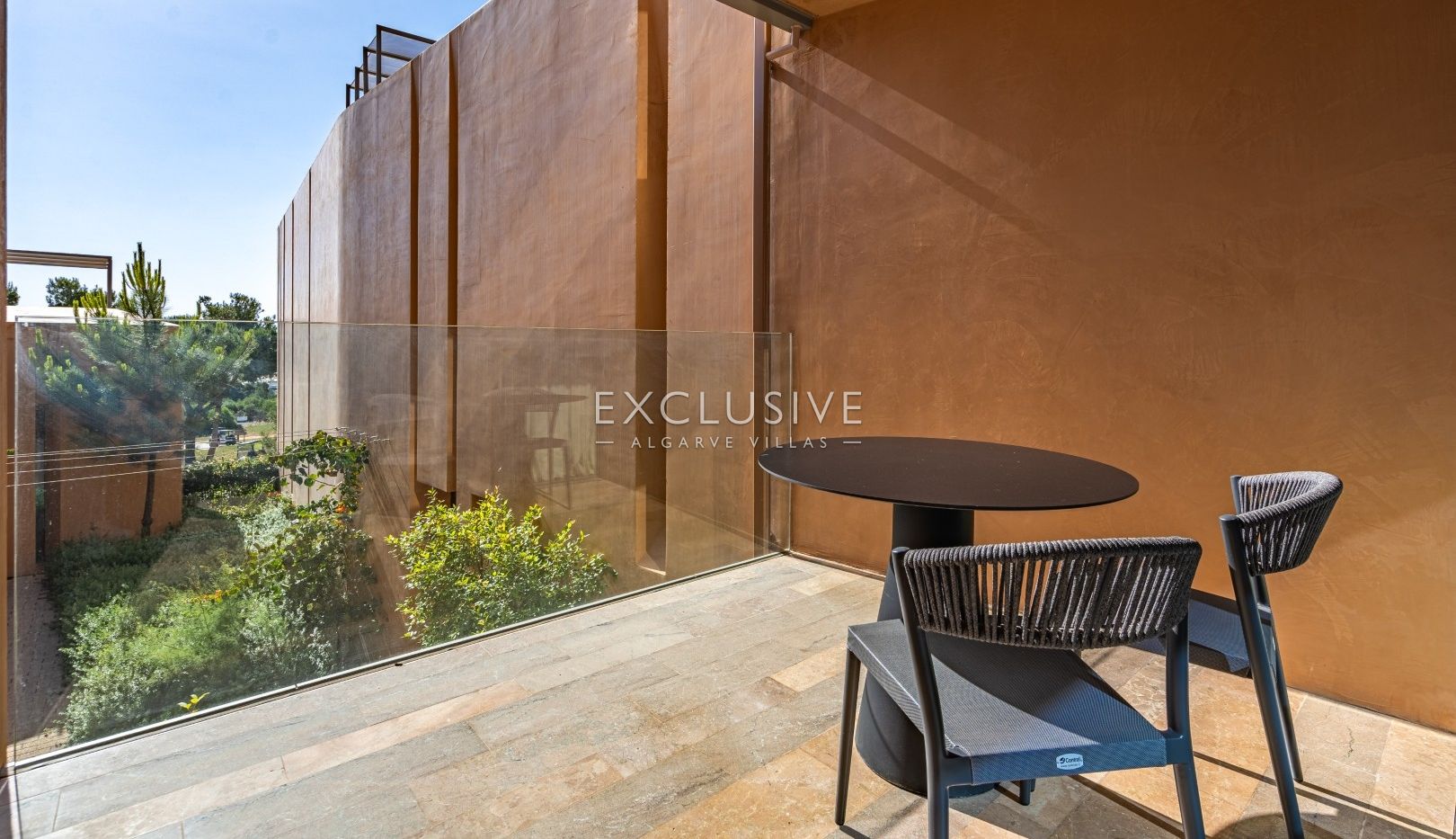 Stylish 2 Bedroom Apartment with Sea Views at Palmares Golf Resort – Resale Opportunity