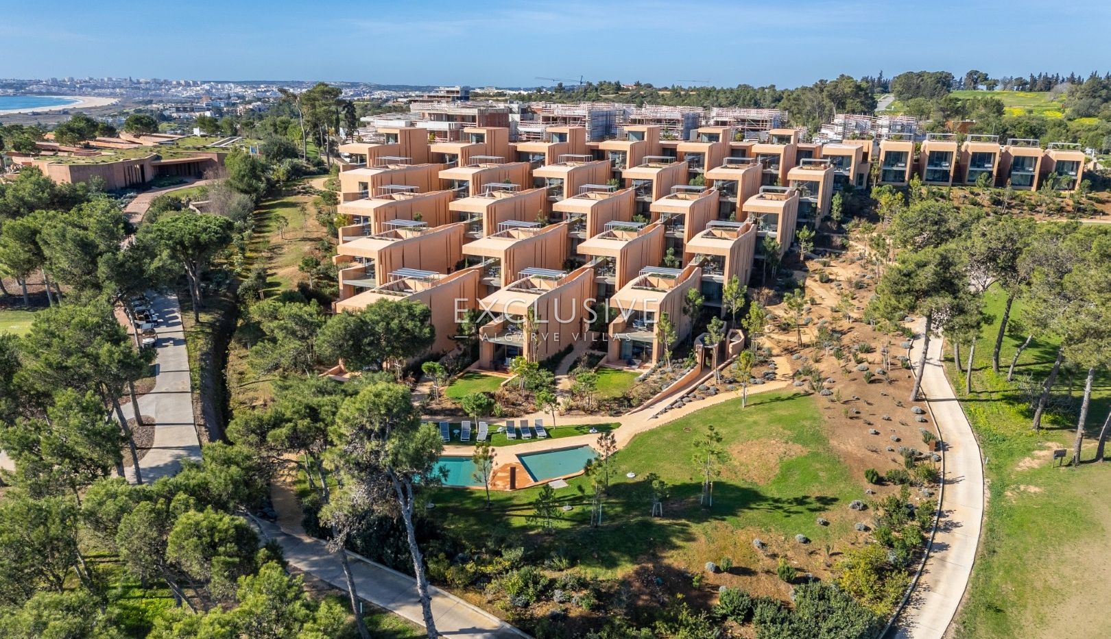 Stylish 2 Bedroom Apartment with Sea Views at Palmares Golf Resort – Resale Opportunity