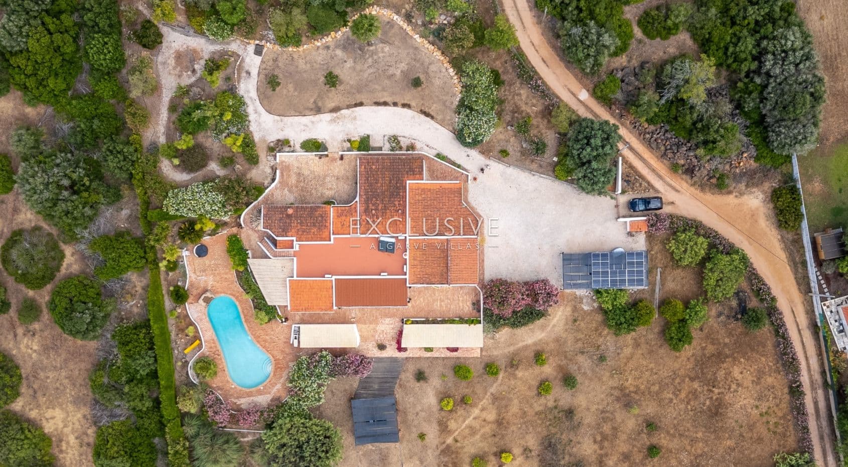 Charmante 4+1-Schlafzimmer-Villa an der Algarve auf dem Lande - in der Nähe von Stränden-2