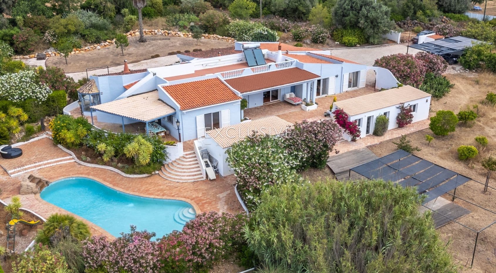 Charmante 4+1-Schlafzimmer-Villa an der Algarve auf dem Lande - in der Nähe von Stränden-1