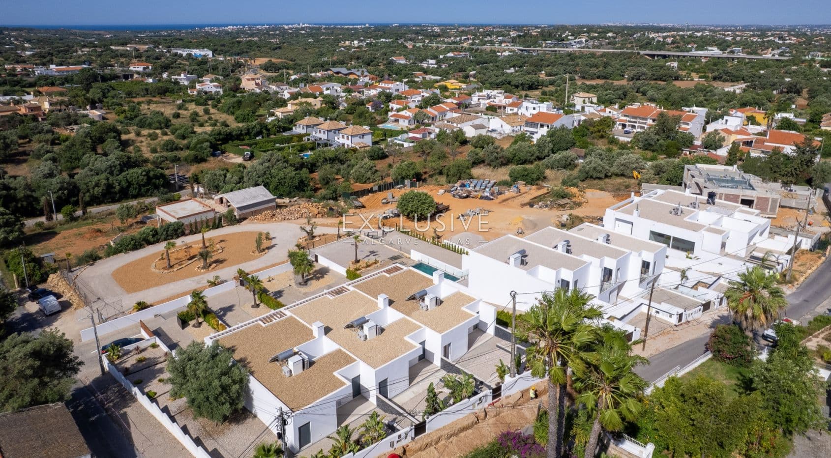 Moderne Luxusvilla im ruhigen Almancil mit weitem Meerblick, Algarve-2