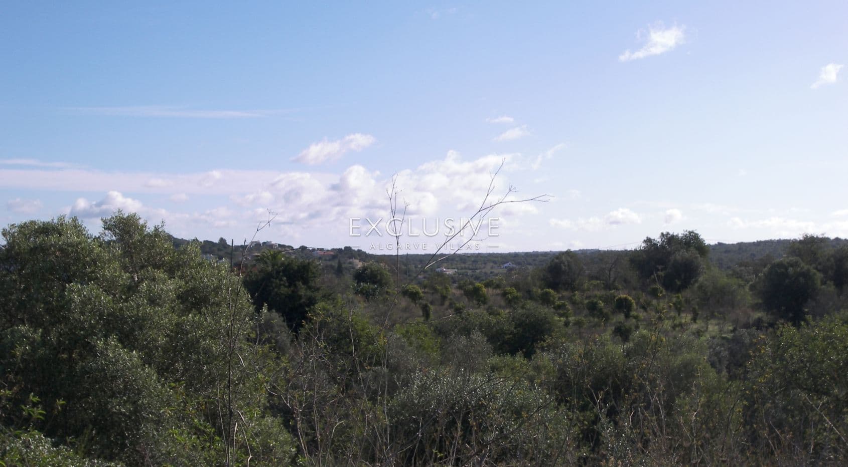Plot with semi detached ruin near Pera, in Algarve