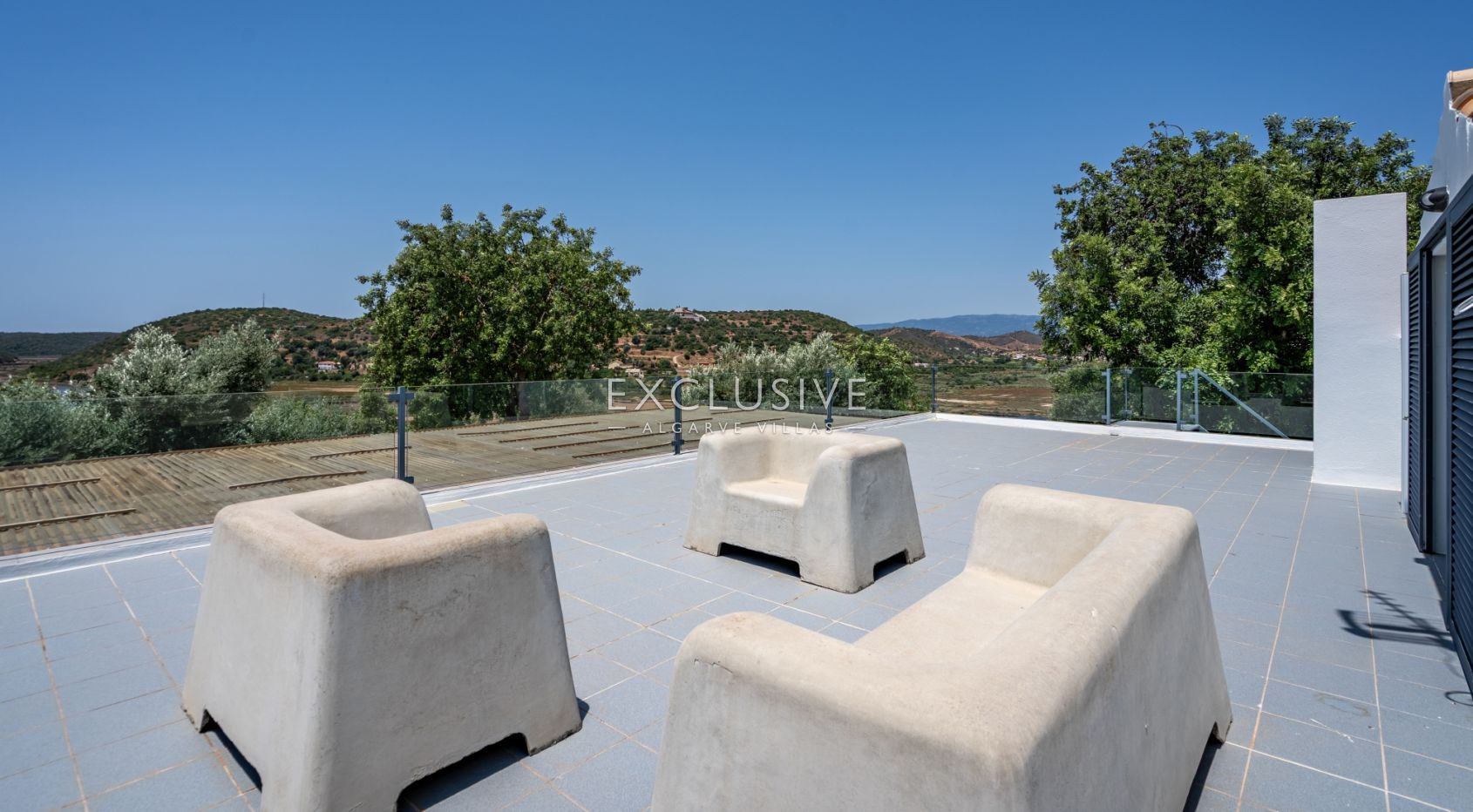 Moderne Immobilie mit spektakulärem Flussblick in Silves, Algarve