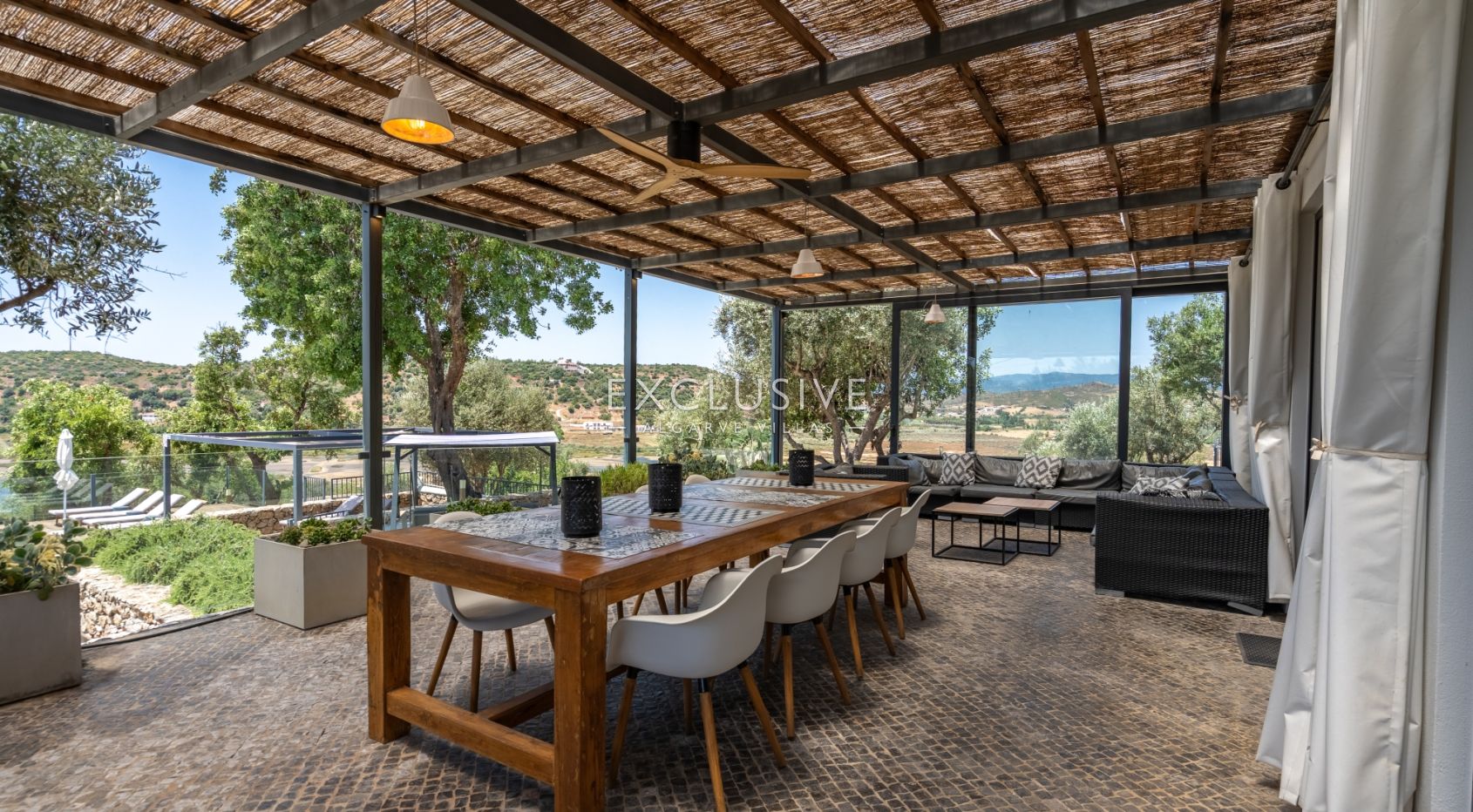 Moderne Immobilie mit spektakulärem Flussblick in Silves, Algarve