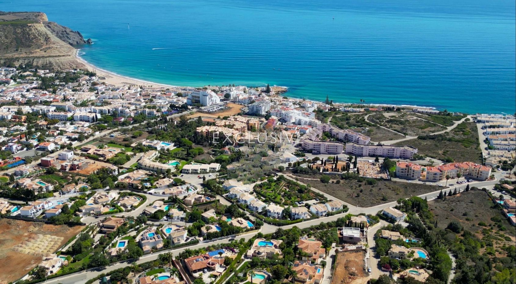 Exclusive Villa with Sea Views in a closed condominium at Monte Lemos, Praia da Luz