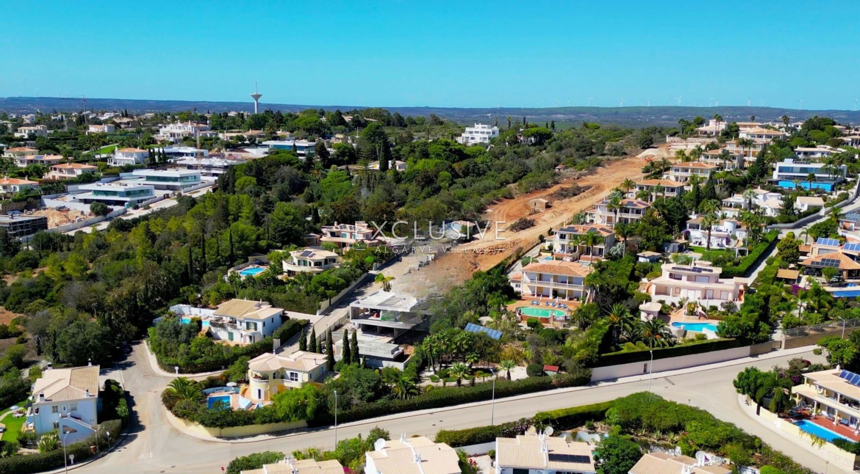 Exclusive Villa with Sea Views in a closed condominium at Monte Lemos, Praia da Luz