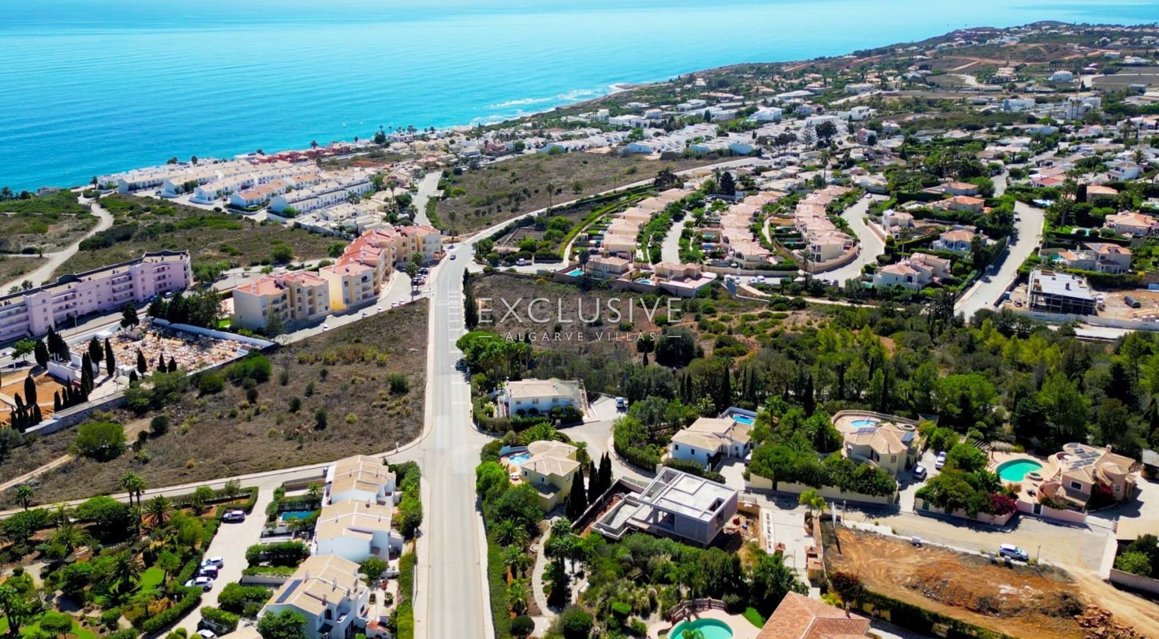 Exclusive Villa with Sea Views in a closed condominium at Monte Lemos, Praia da Luz