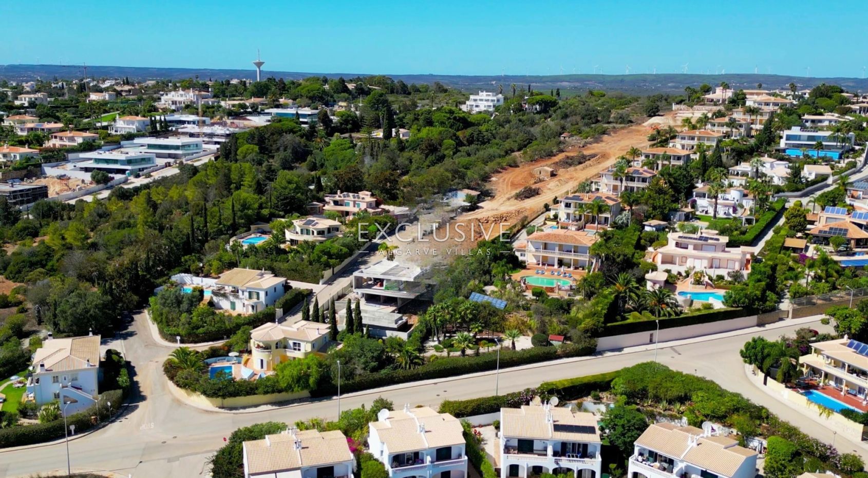 Exclusive Villa with Sea Views in a closed condominium at Monte Lemos, Praia da Luz